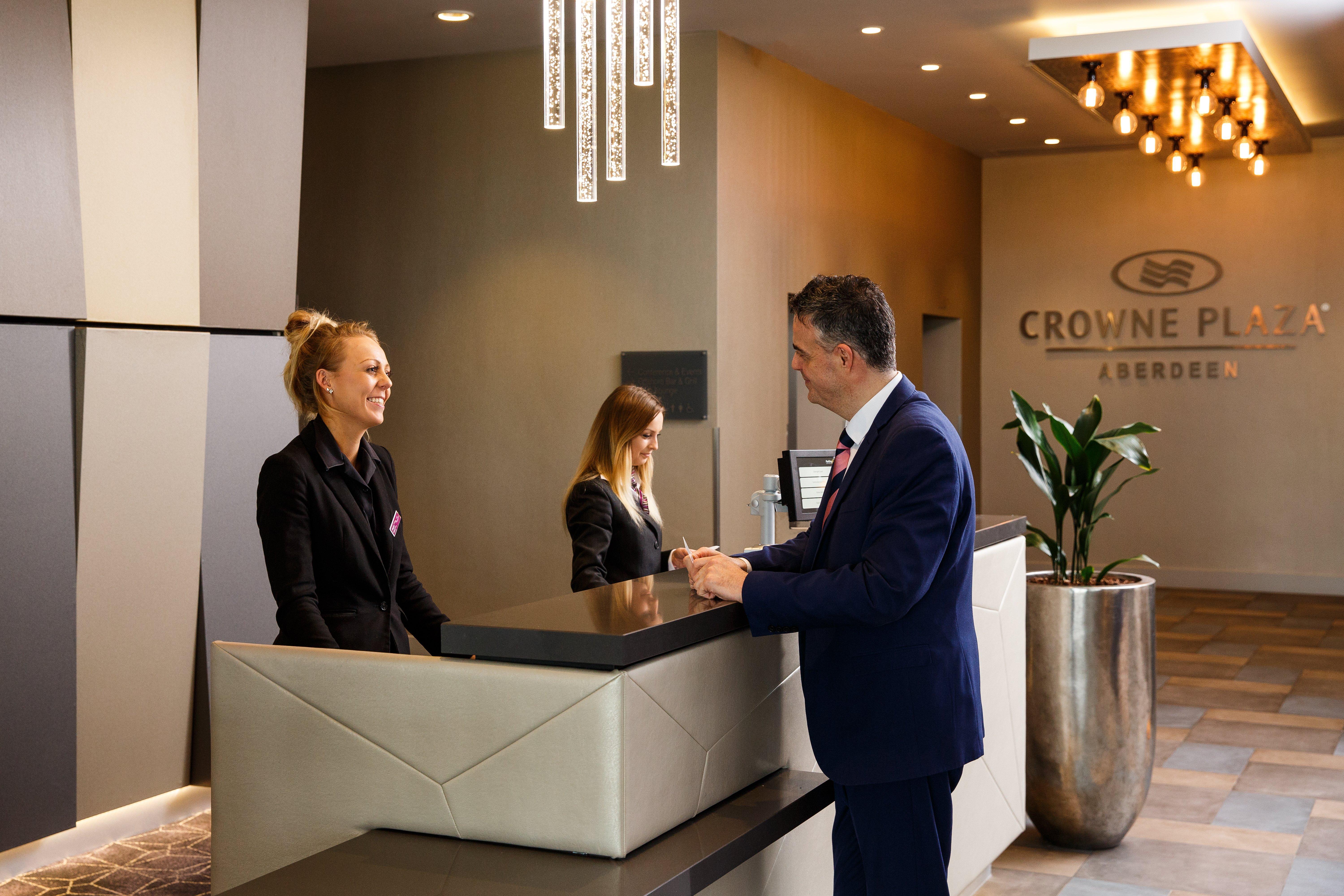 Crowne Plaza Aberdeen Airport By Ihg Dyce Exterior foto