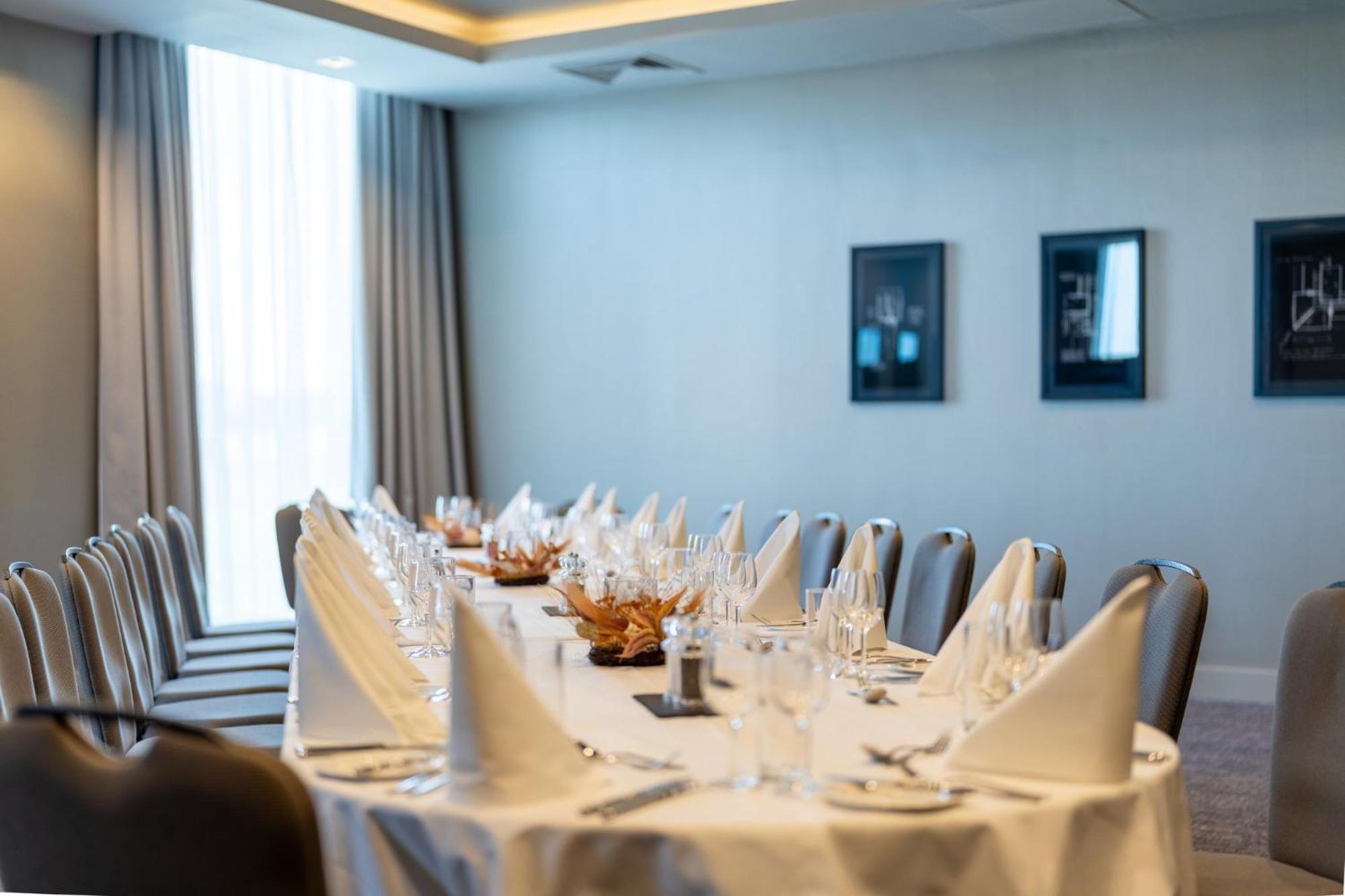 Crowne Plaza Aberdeen Airport By Ihg Dyce Exterior foto